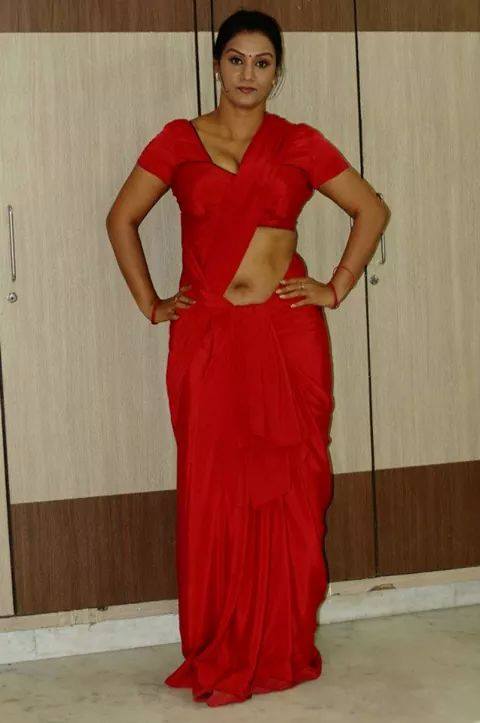 Indian Mallu Aunty Hot Pose Wearing Red Saree and Showing Navel -6