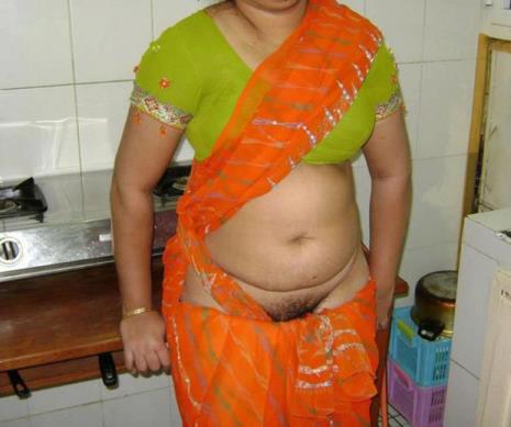 Bangladeshi 45 year's aunty big navel hairy pic 